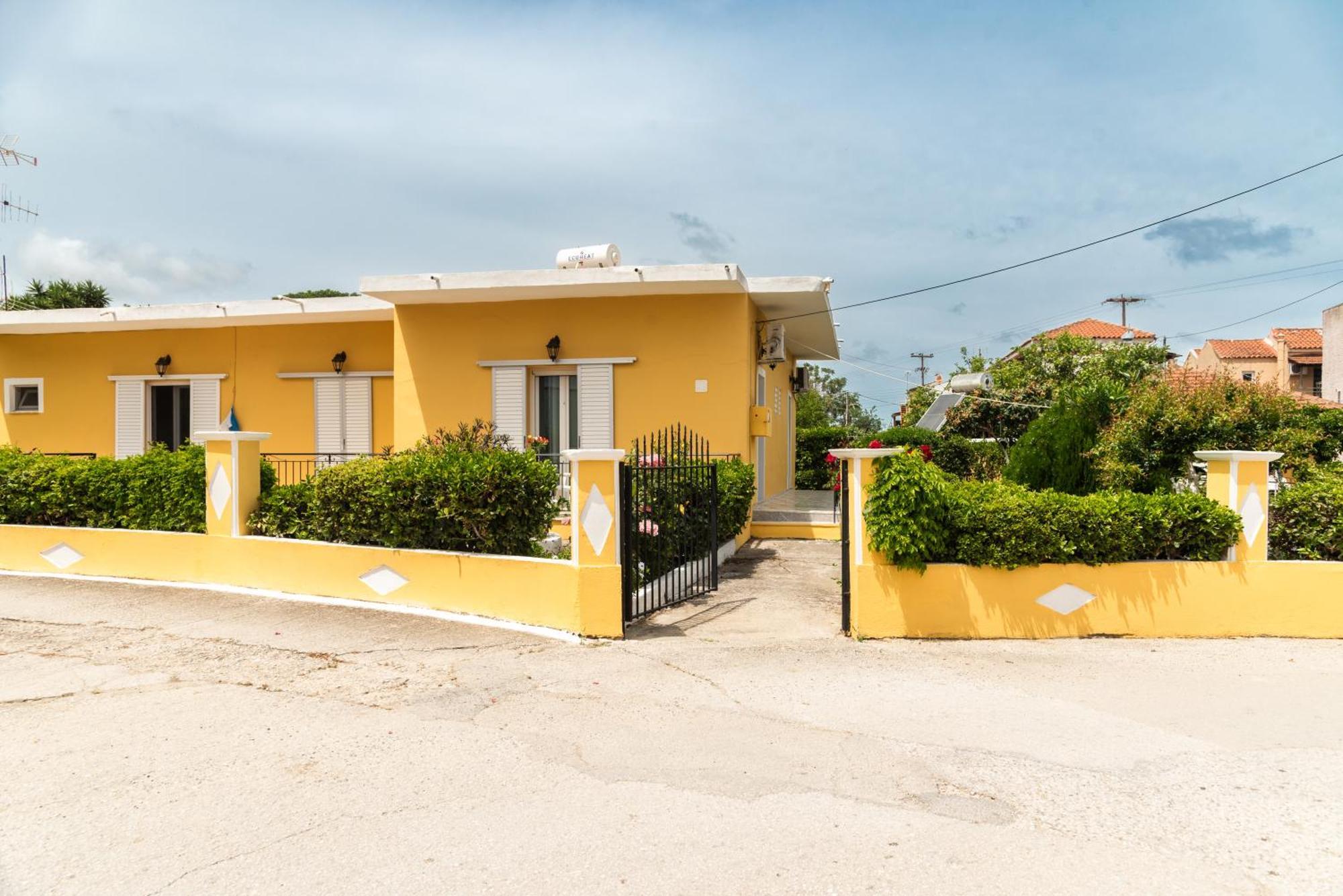 Kates Apartments Kavos Exterior photo